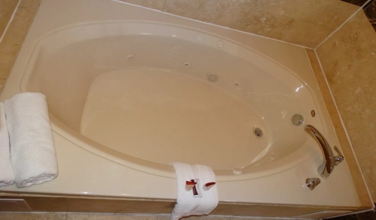 Regency Inn & Suites – Baytown