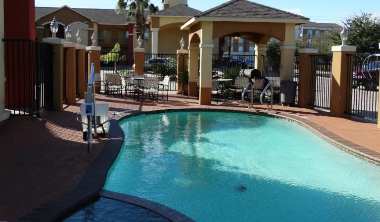 Regency Inn & Suites – Baytown
