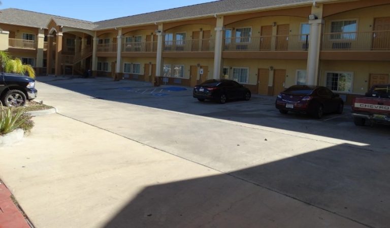 Regency Inn & Suites – Baytown