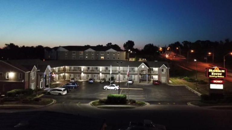 Relax Inn Motel and Suites Omaha