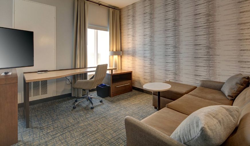 Residence Inn by Marriott Fort Lauderdale Coconut Creek, room with private jacuzzi, photo 4