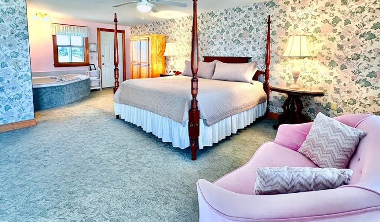 Rose Farm Inn