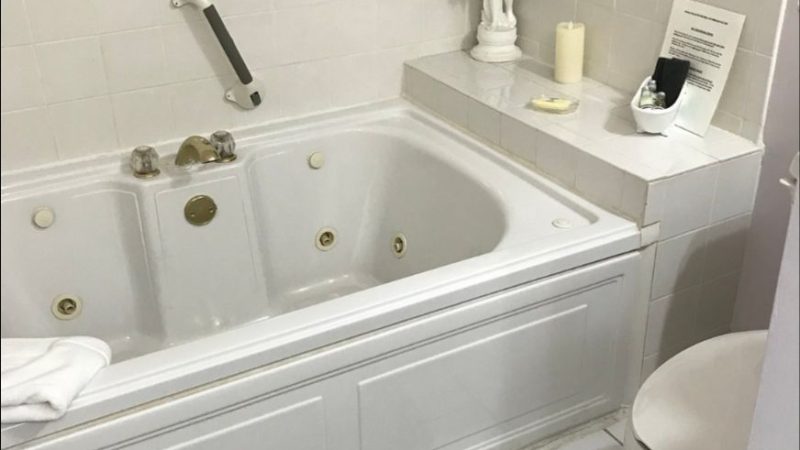 Sabal Palm House Bed & Breakfast, room with private jacuzzi, photo 1