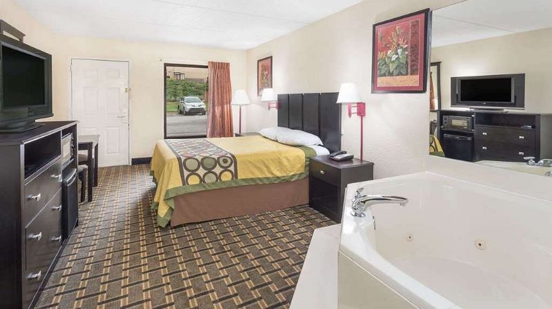 Super 8 by Wyndham Decatur/Lithonia/Atl Area
