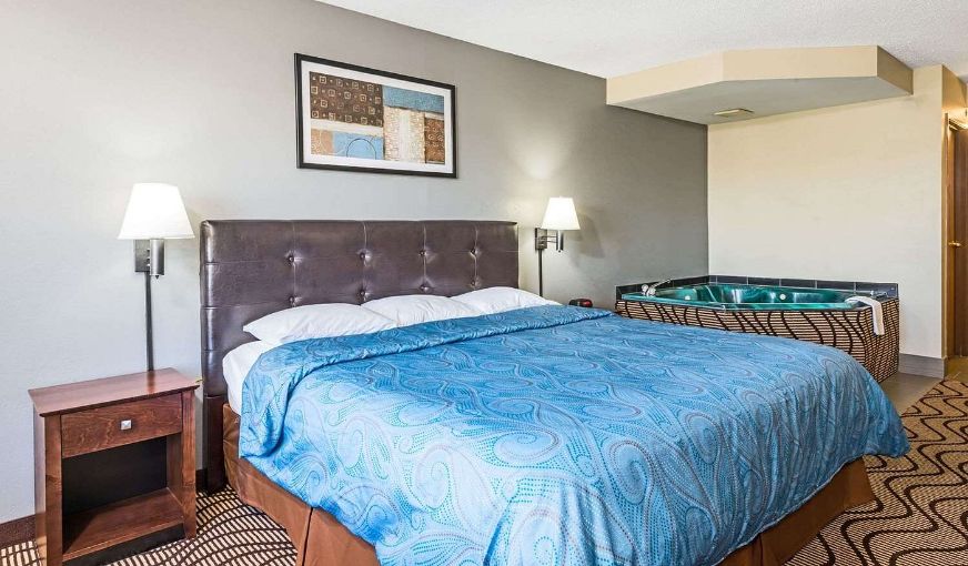 Super 8 by Wyndham Mars/Cranberry/Pittsburgh Area