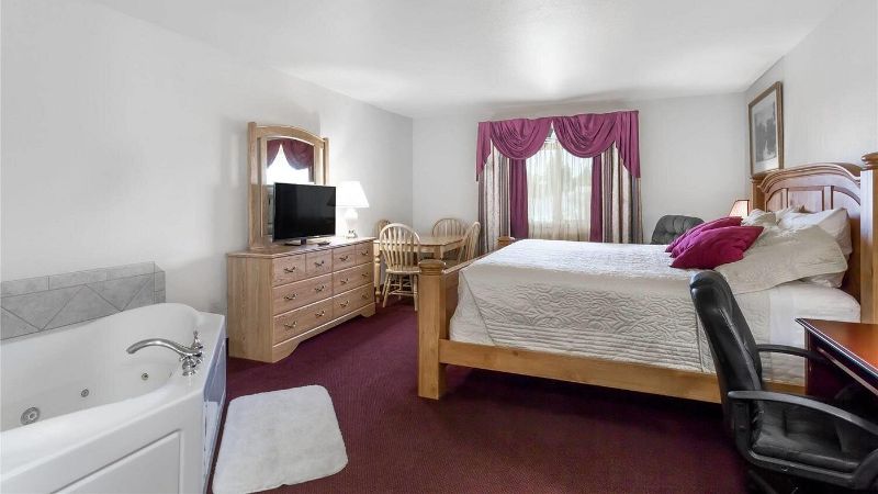 Super 8 by Wyndham Rexburg