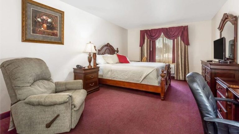 Super 8 by Wyndham Rexburg
