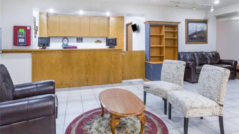 Super 8 by Wyndham Rexburg