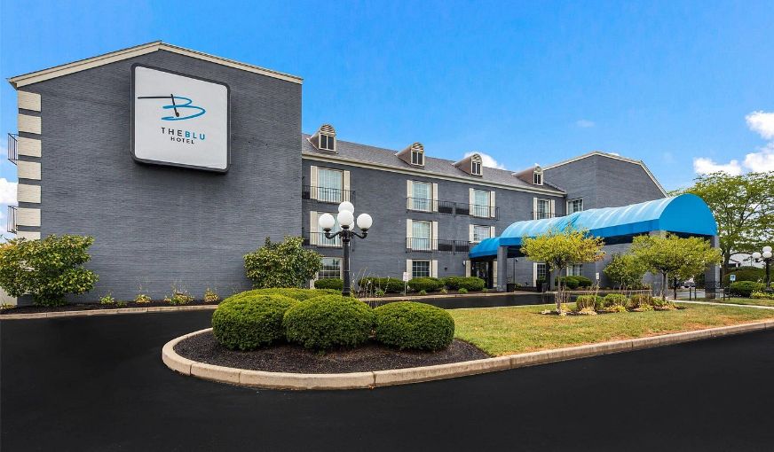 The Blu Hotel Blue Ash Cincinnati, Ascend Hotel Collection, room with private jacuzzi, photo 4