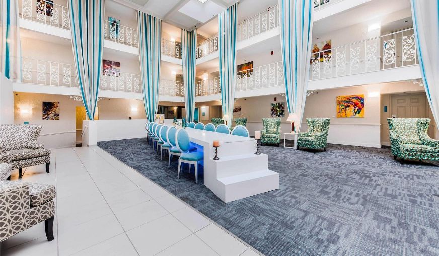 The Blu Hotel Blue Ash Cincinnati, Ascend Hotel Collection, room with private jacuzzi, photo 5