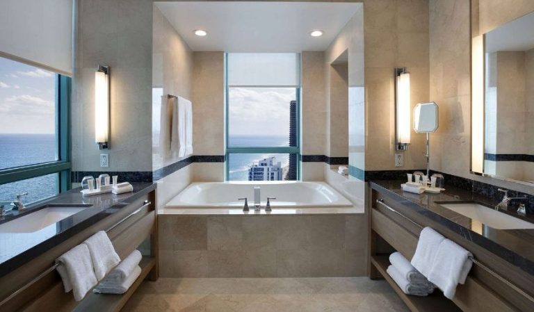 Signia by Hilton Diplomat Beach Resort