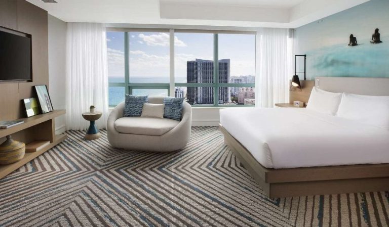 Signia by Hilton Diplomat Beach Resort