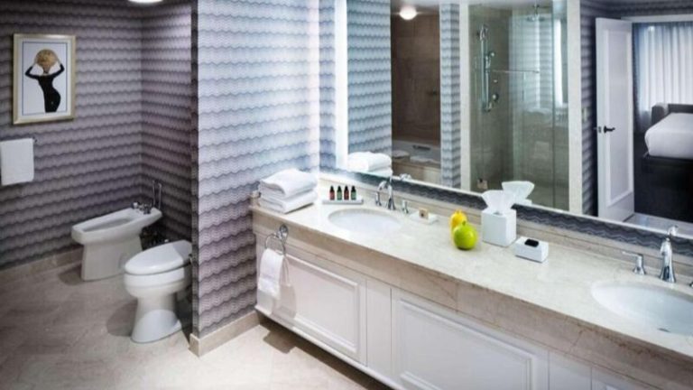 The Logan Philadelphia, Curio Collection by Hilton