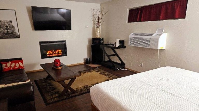 TimberLodge Inn