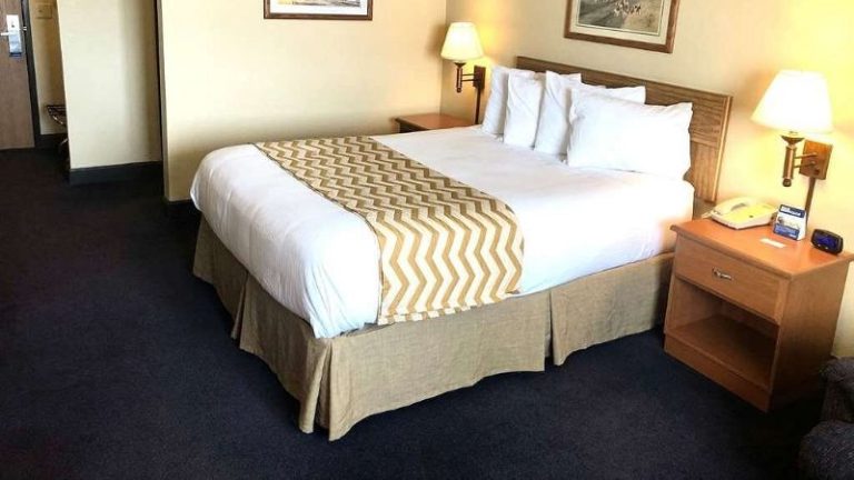 Travelodge by Wyndham Grand Island