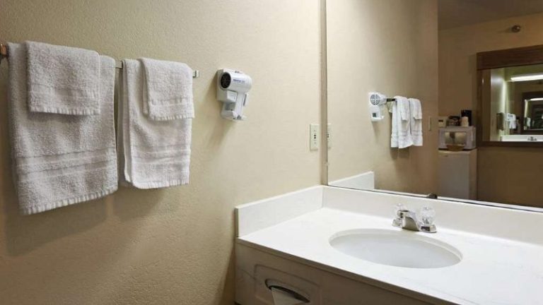 Travelodge by Wyndham Grand Island