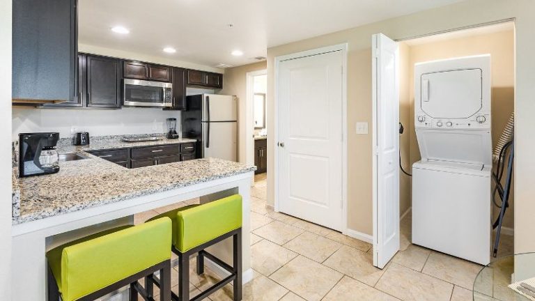 Vacation Village at Parkway, FL
