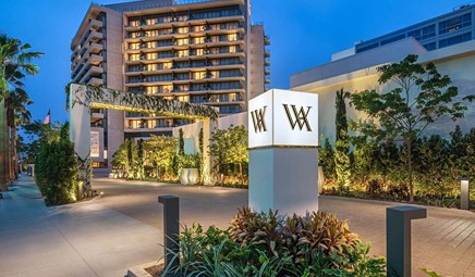 Waldorf Astoria Beverly Hills, room with private jacuzzi, photo 2