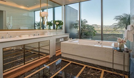 Waldorf Astoria Beverly Hills, room with private jacuzzi, photo 6