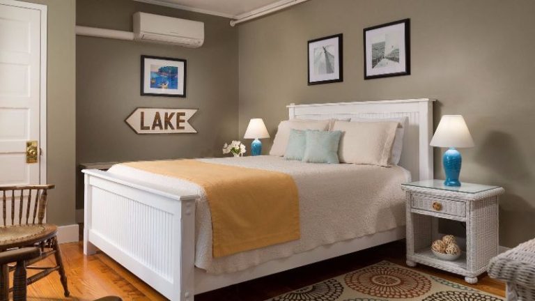 Wolf Cove Inn