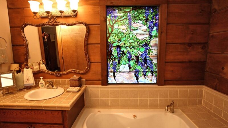 Azalea Falls Lodge, cabin with a private hot tub, photo 1