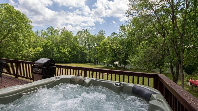 bear valley - jacuzzi hotel room