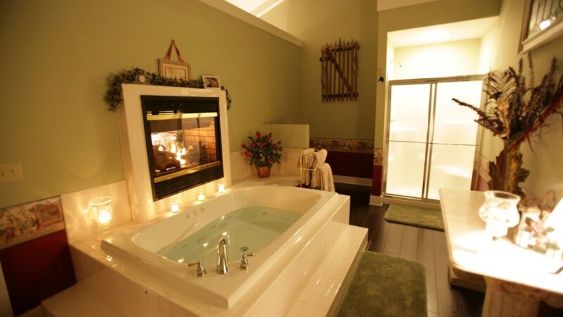 By the Side of the Road Getaway Lodging, cabin with a private hot tub
