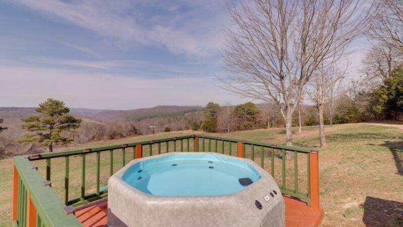 Cozy Pelsor Cabin, cabin with a private hot tub, photo 1