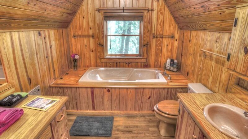 hideaway - jacuzzi hotel room