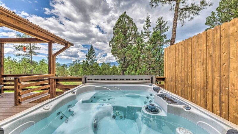 Spacious Ruidoso Home, cabin with a private hot tub
