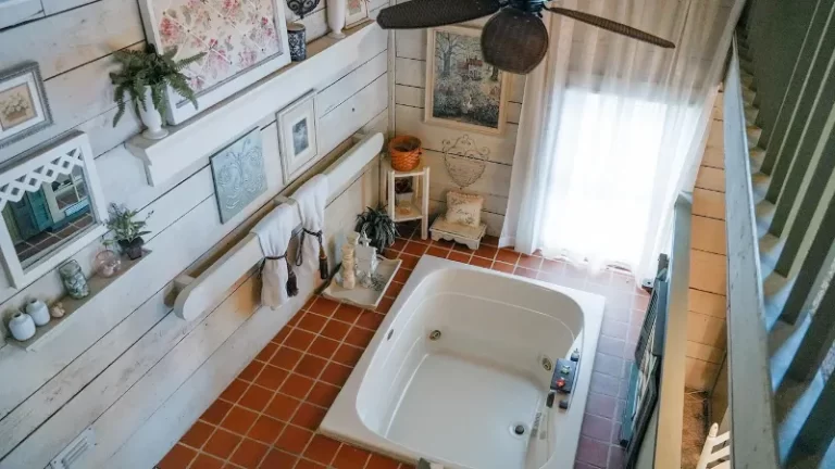1777 Americana Inn Bed & Breakfast