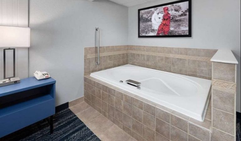 AmericInn by Wyndham Wabasha