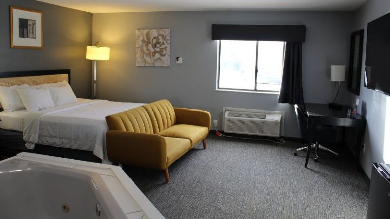 American Inn & Suites Ionia