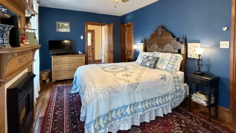 Amethyst Inn Bed & Breakfast