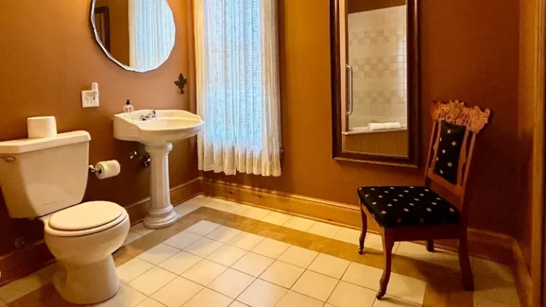 Amethyst Inn Bed & Breakfast