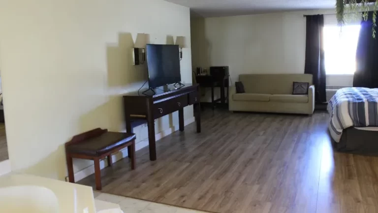 Bellevue Hotel & Suites