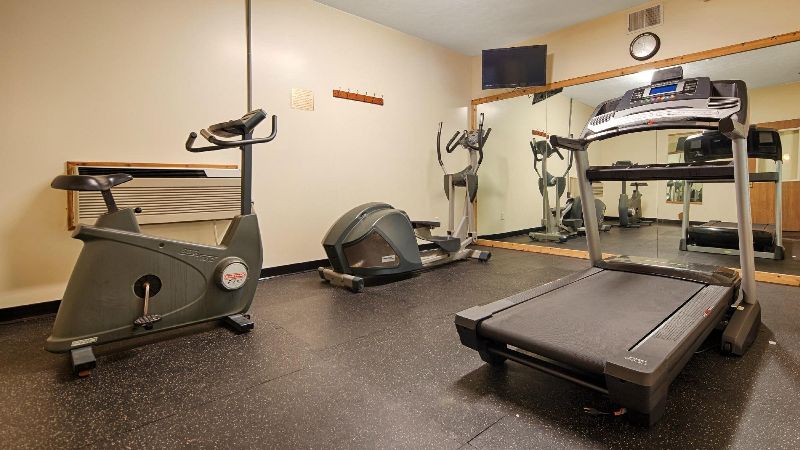 Best Western Plaza Hotel Saugatuck, room with private jacuzzi, photo 6