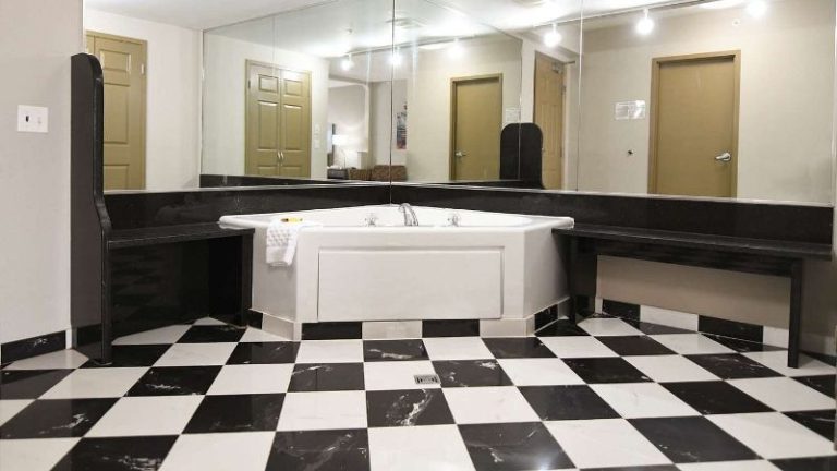 Best Western Plus Sandusky Hotel & Suites