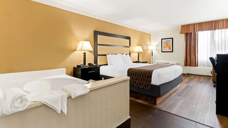 Best Western Riverside Inn