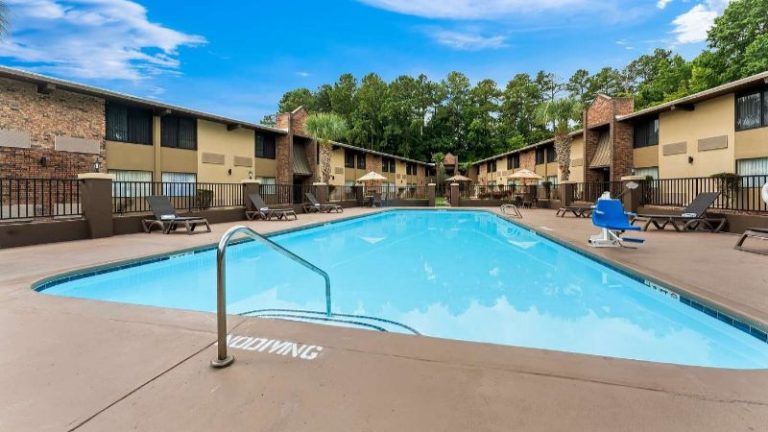 Best Western Riverside Inn