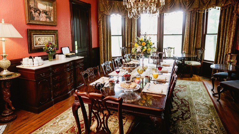 Biltmore Village Inn Bed & Breakfast, room with private jacuzzi, photo 7