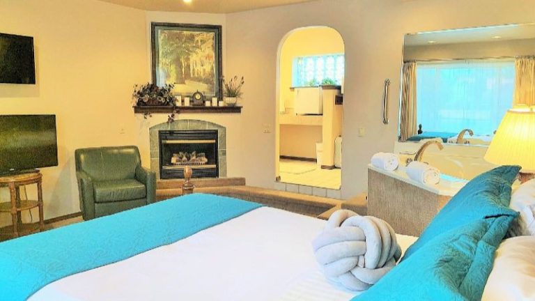 Breakers Boutique Inn