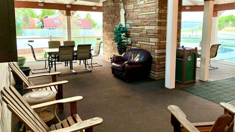 Breakers Boutique Inn, room with private jacuzzi, photo 6