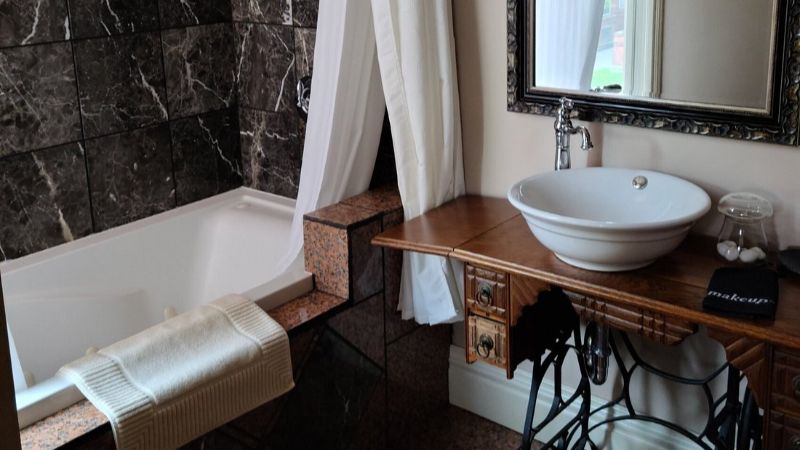 Buffalo Harmony House Bed & Breakfast