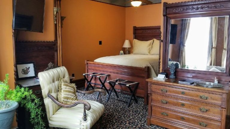 Buffalo Harmony House Bed & Breakfast