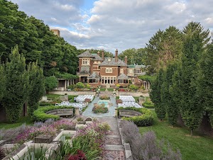 Inn at Irwin Gardens Inn at Irwin Gardens