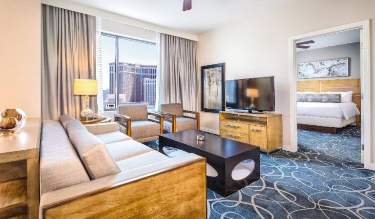 Club Wyndham Desert Blue