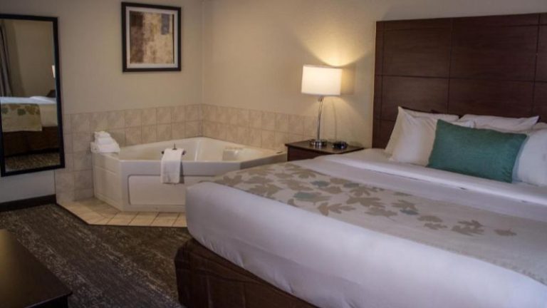 Cobblestone Suites – Oshkosh