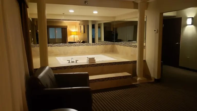 Comfort Inn & Suites Copley Akron