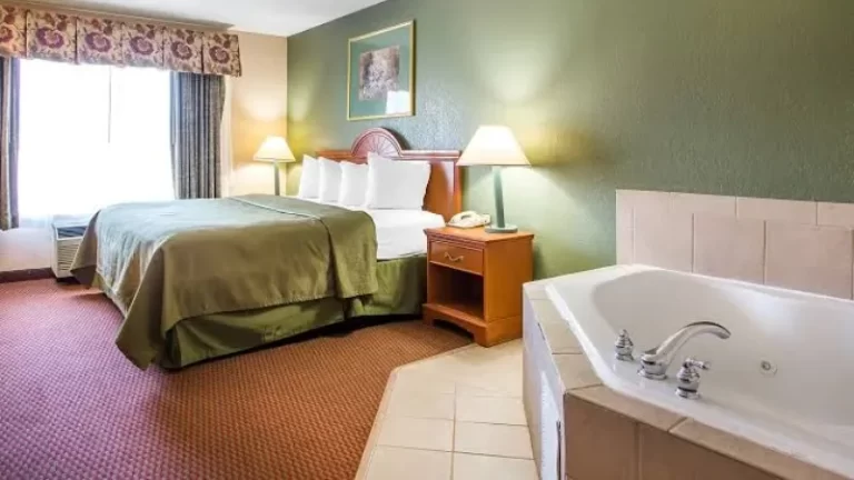 Comfort Inn & Suites Dayton North